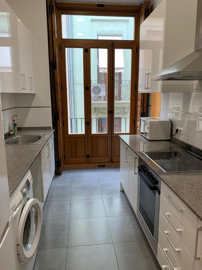 Apartment Plaza De La Merced Валенсия Екстериор снимка